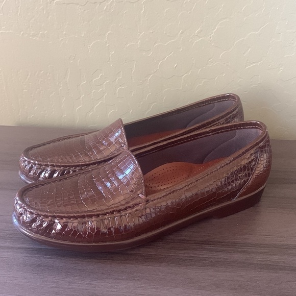 SAS Simplify Brown Crocodile Patent Leather Loafers Size 10 S (Slim) - Picture 4 of 12